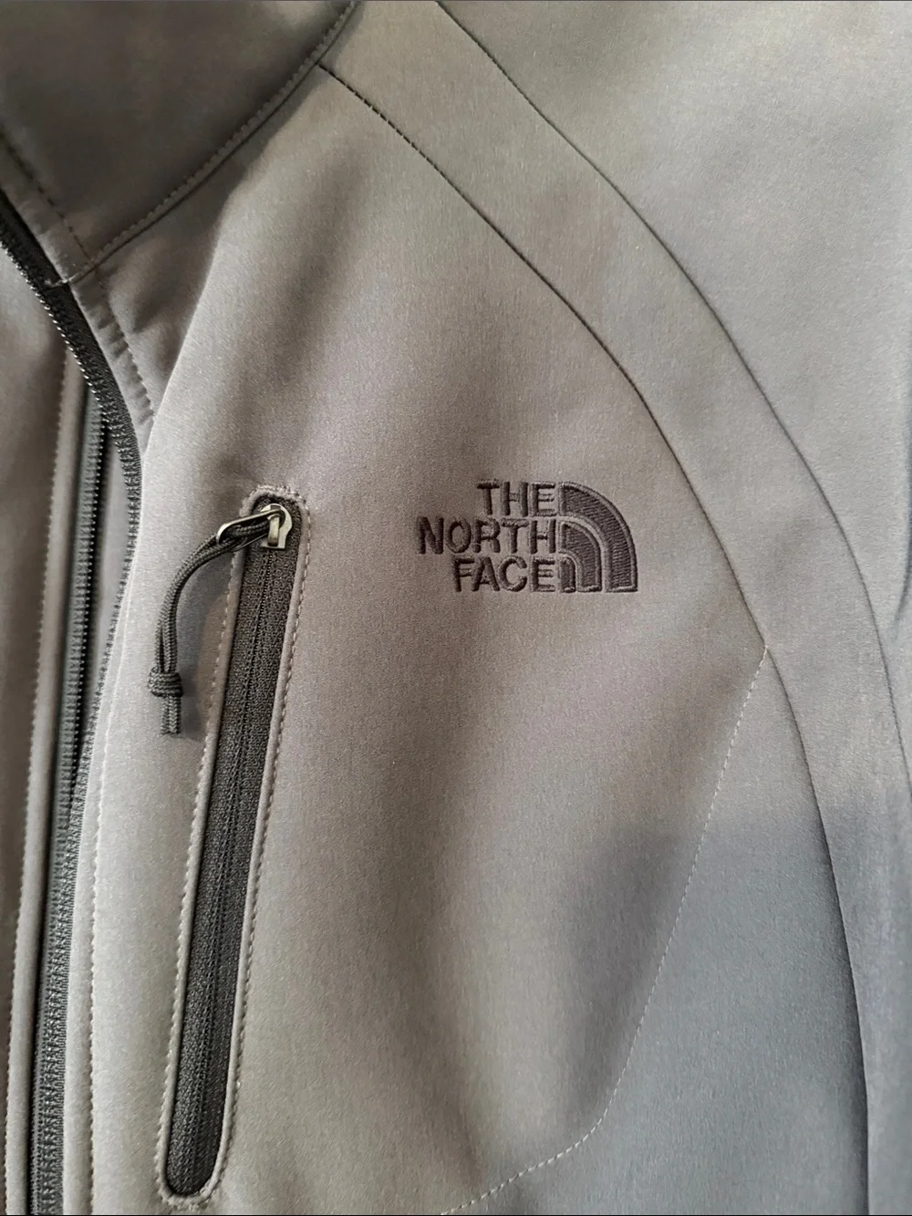 The North Face Men's Gray Softshell Windbreaker Jacket